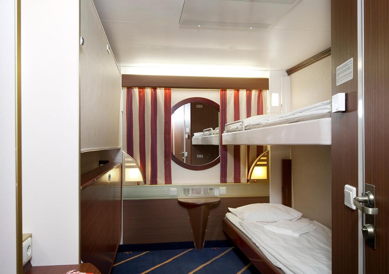 Viking Line Ferry Gabriella - One-Way Journey From Stockholm To Helsinki Hotel Phòng bức ảnh